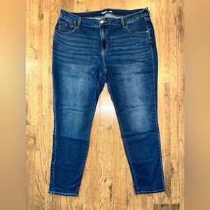 Old Navy Rockstar Skinny Jeans Women’s Size 18. Stretch Dark Blue Mid Rise